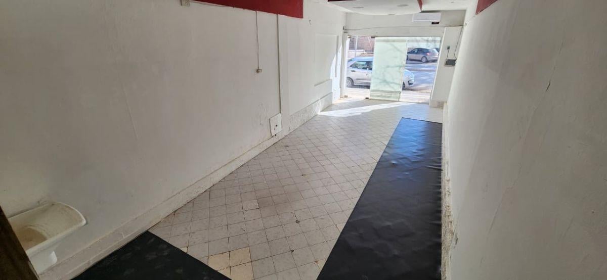 LOCAL COMERCIAL DISPONIBLE EN CENTENARIO