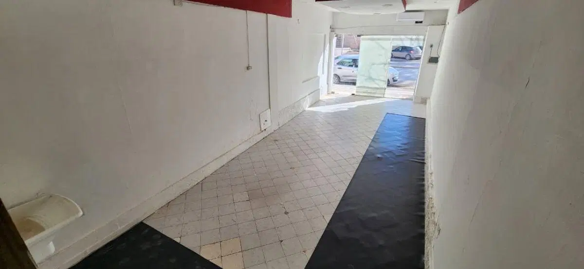 LOCAL COMERCIAL DISPONIBLE EN CENTENARIO 2