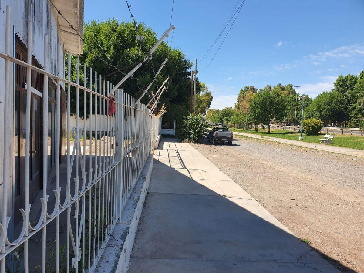 Foto de LOCAL COMERCIAL EN ALQUILER – CENTENARIO, imagen 2