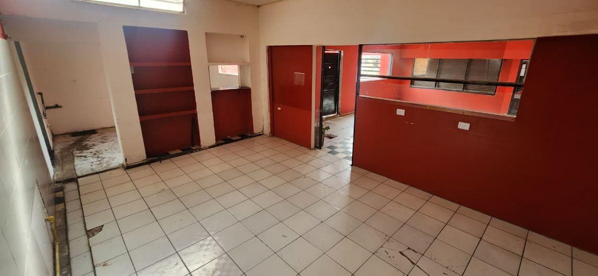 Foto de PROPIEDAD COMERCIAL CON DEPARTAMENTO EN ALQUILER - CENTRO DE CENTENARIO, imagen 2
