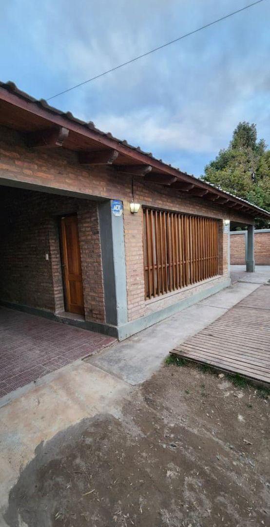 Foto de CASA EN ALQUILER – CENTENARIO, imagen 1