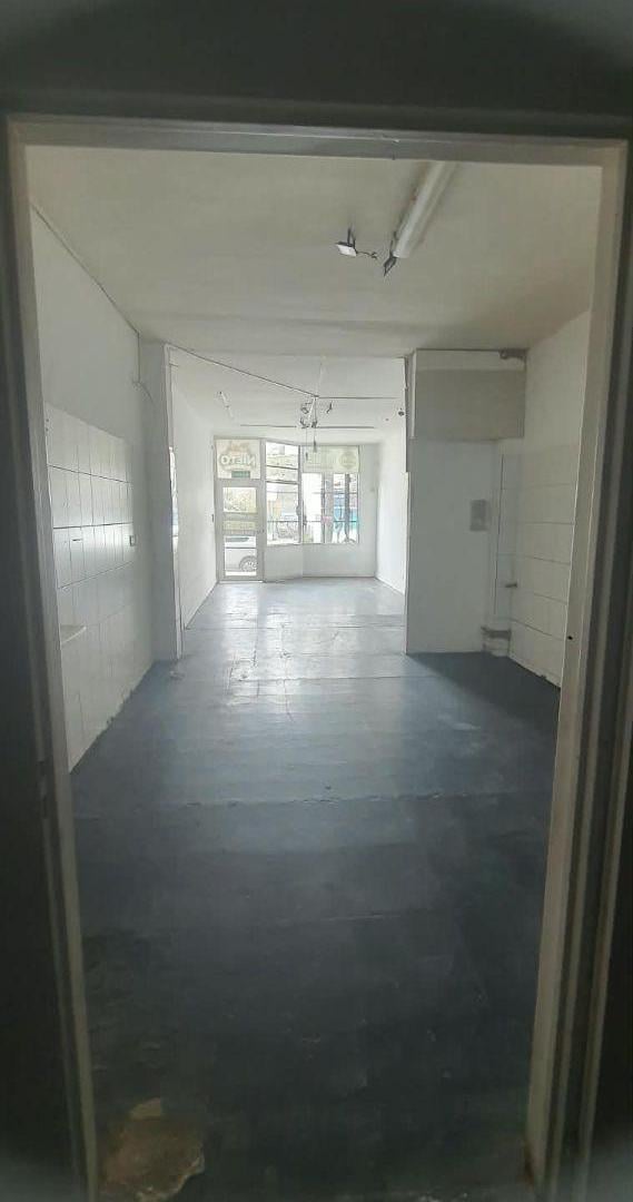 Foto de AMPLIO LOCAL EN ALQUILER – NEUQUÉN CAPITAL, imagen 2