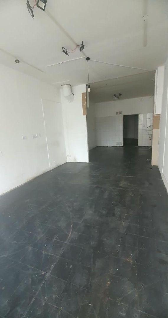 Foto de AMPLIO LOCAL EN ALQUILER – NEUQUÉN CAPITAL, imagen 3
