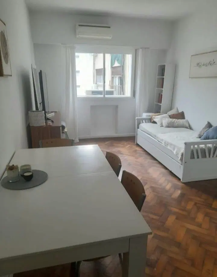 Departamento en Venta con Renta 3 Ambientes en Recoleta 4