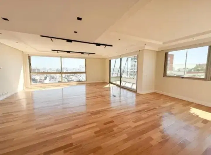 Semipiso Exclusivo en Recoleta con vista al rio piso alto 216 m2 Recoleta 2