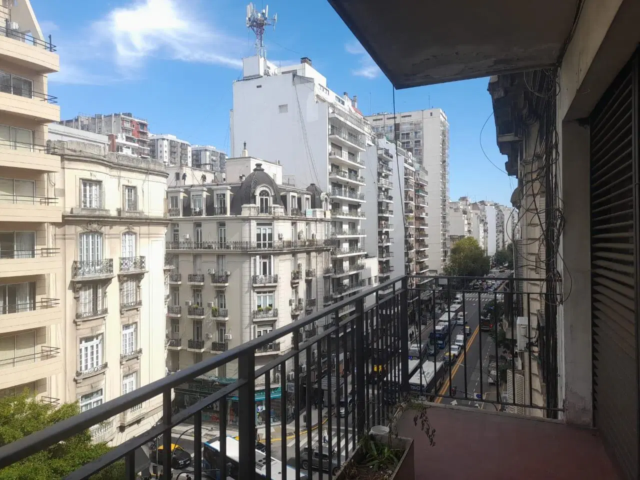 Departamento en Venta a reciclar 4 Ambientes con Balcon Recoleta 2