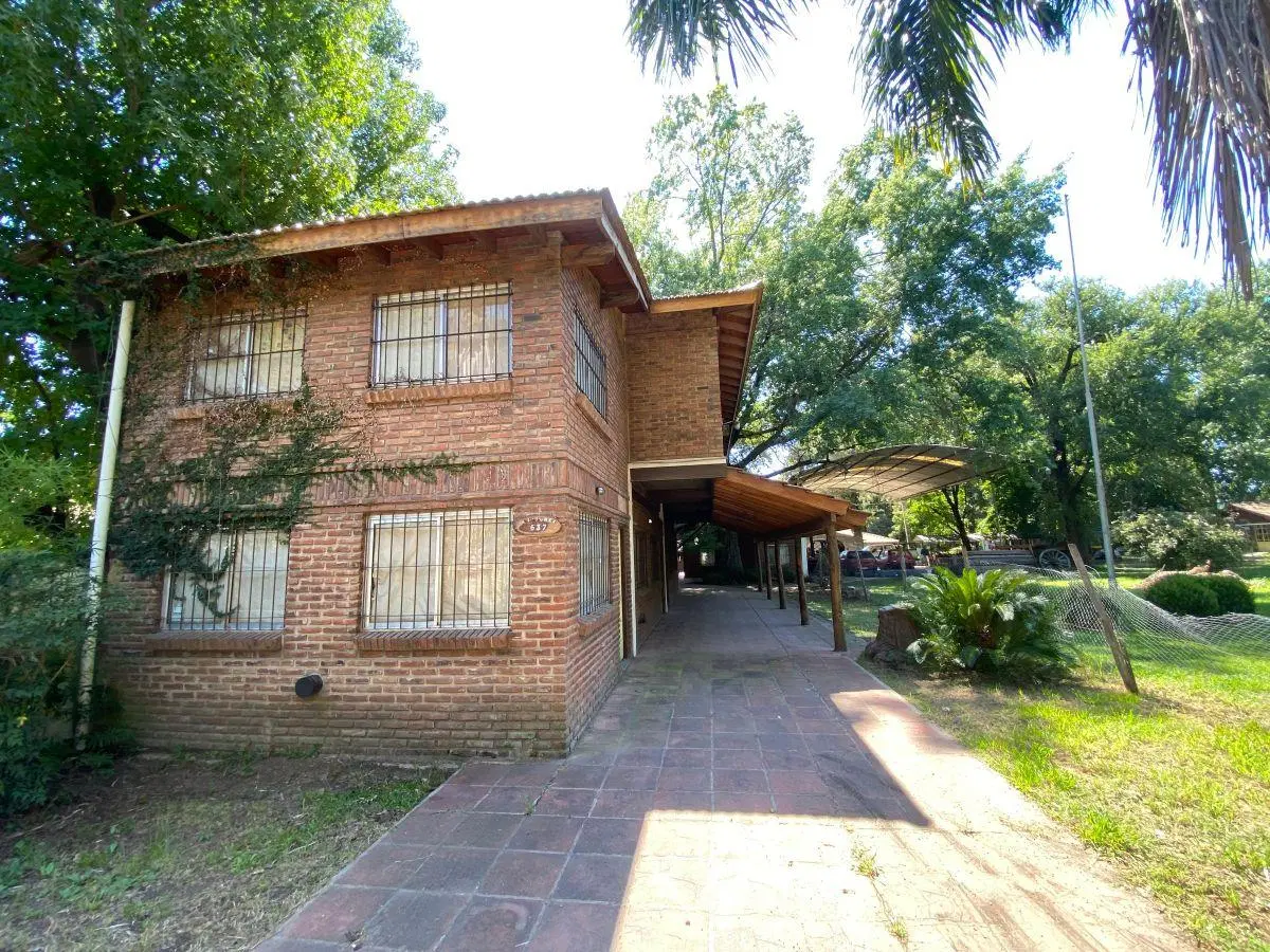 CASA ( COMPLEJO HABITACIONAL ) EN VENTA MANUEL ALBERTI 3