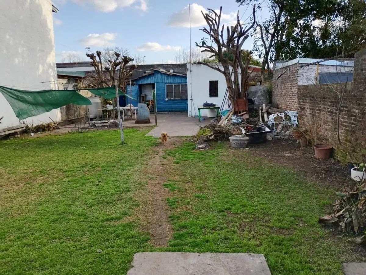 LOTE CON MEJORAS VENTA TORTUGUITAS 4