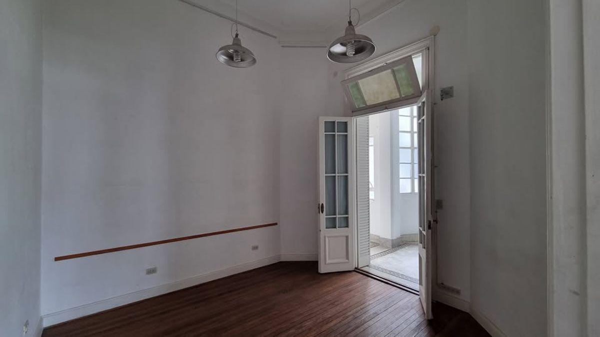 Foto de Departamento en Venta 4 Ambientes 102 m² en Balvanera, imagen 1