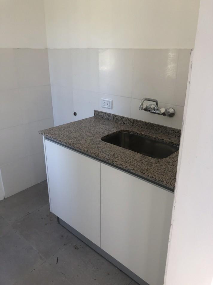 Foto de CASA - VENTA - EN BARRIO VERONICA LAWN TENIS K-1075, imagen 5