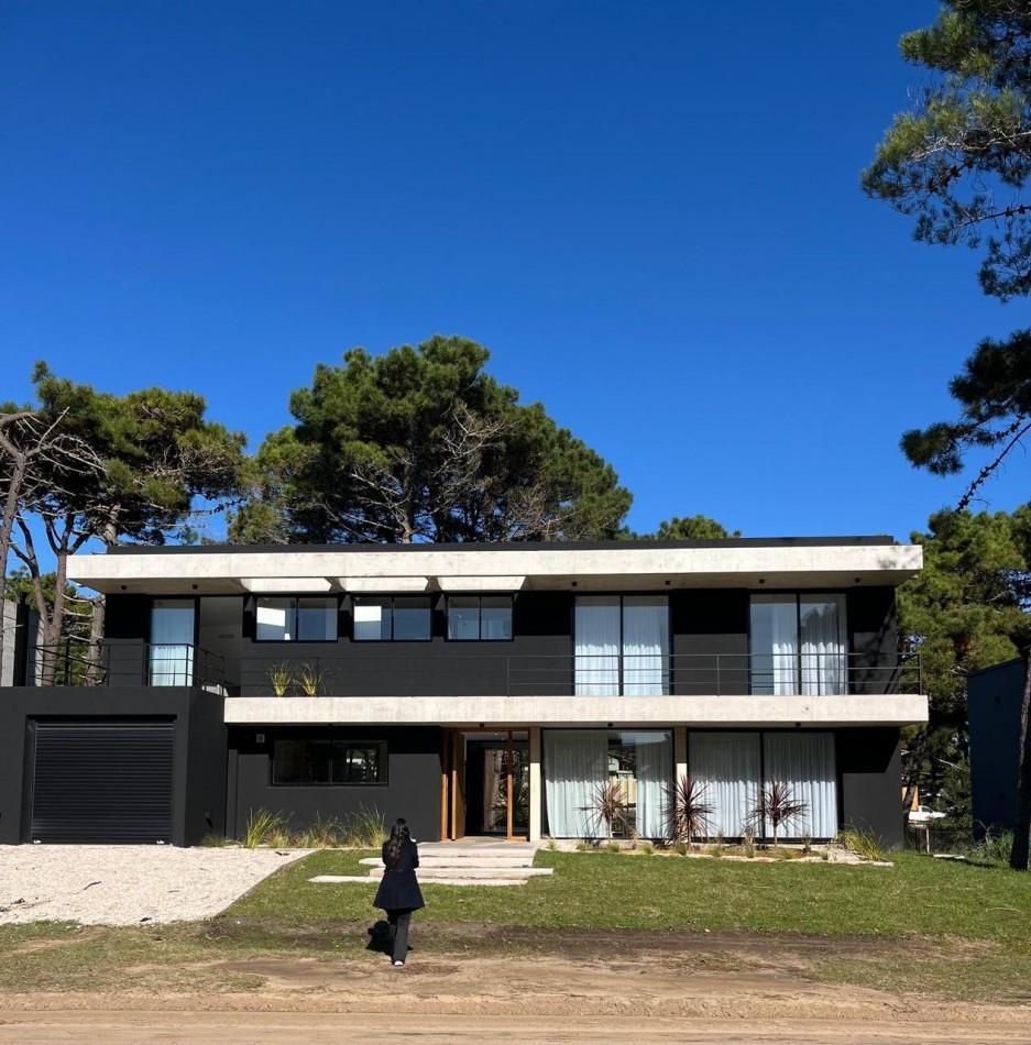 VENTA CASA PINAMAR BARRIO PIONEROS A ESTRENAR
