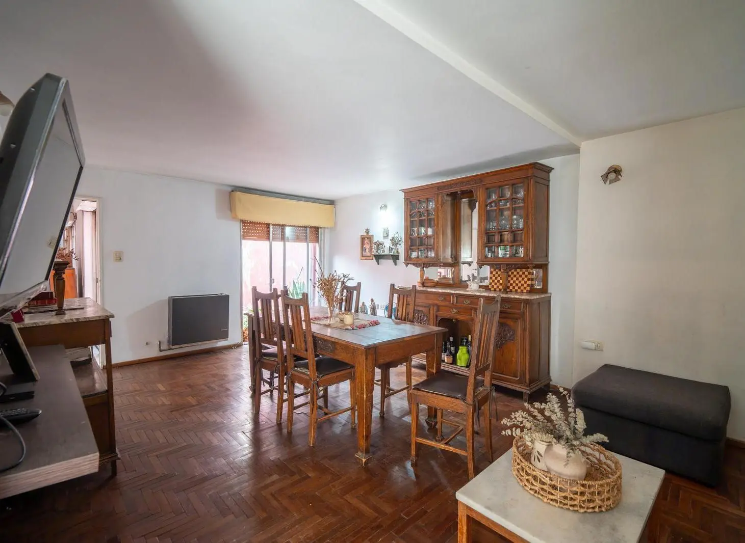 Zona Norte | casa 6 dormitorios con pileta y quincho 4