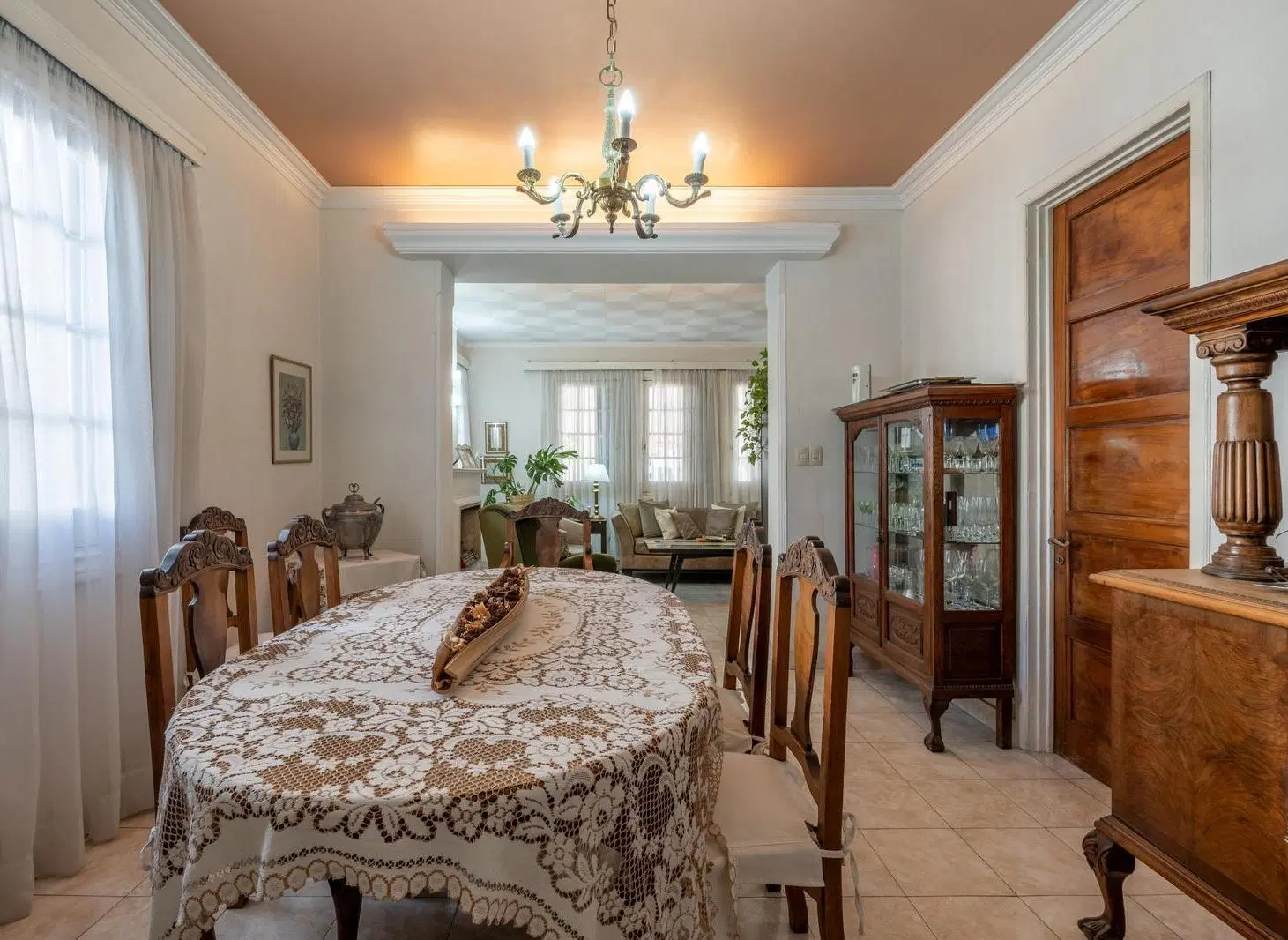 Importante chalet en entorno tipo housing – Villa Cabrera 5