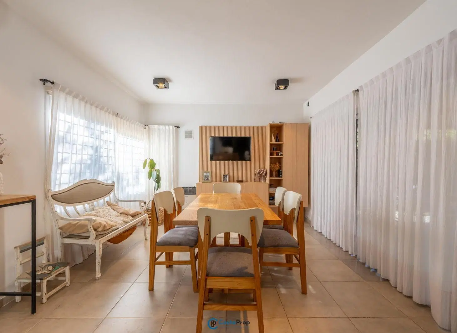 La Carolina | Casa con pileta sobre lote de 846 m² en una de las zonas más exclusivas de Córdoba 5
