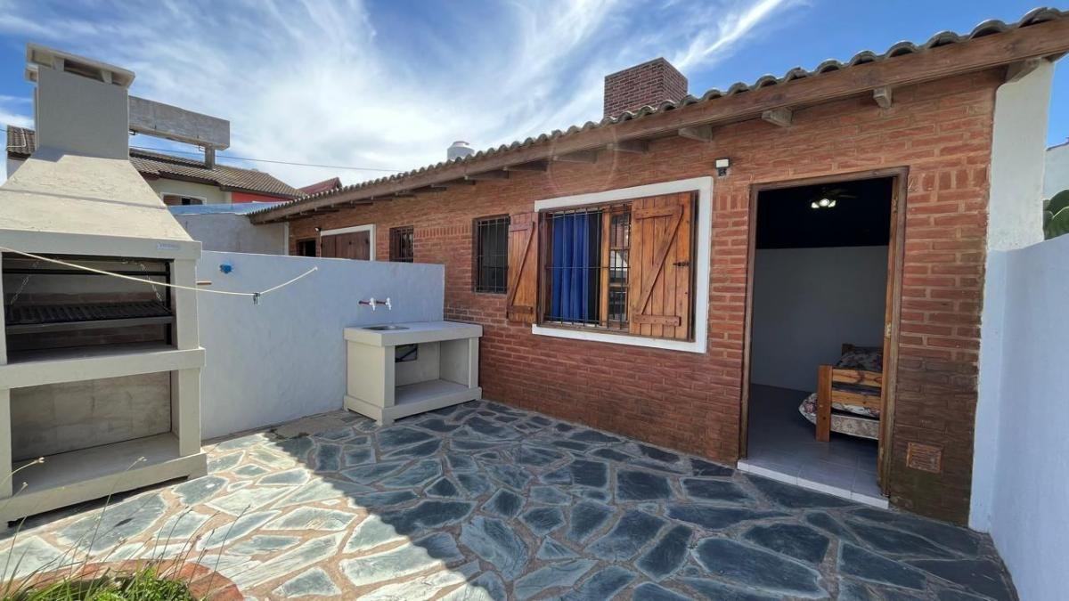 MONOAMBIENTE A UNA CUADRA DEL MAR Y DEL CENTRO EN SANTA CLARA DEL MAR