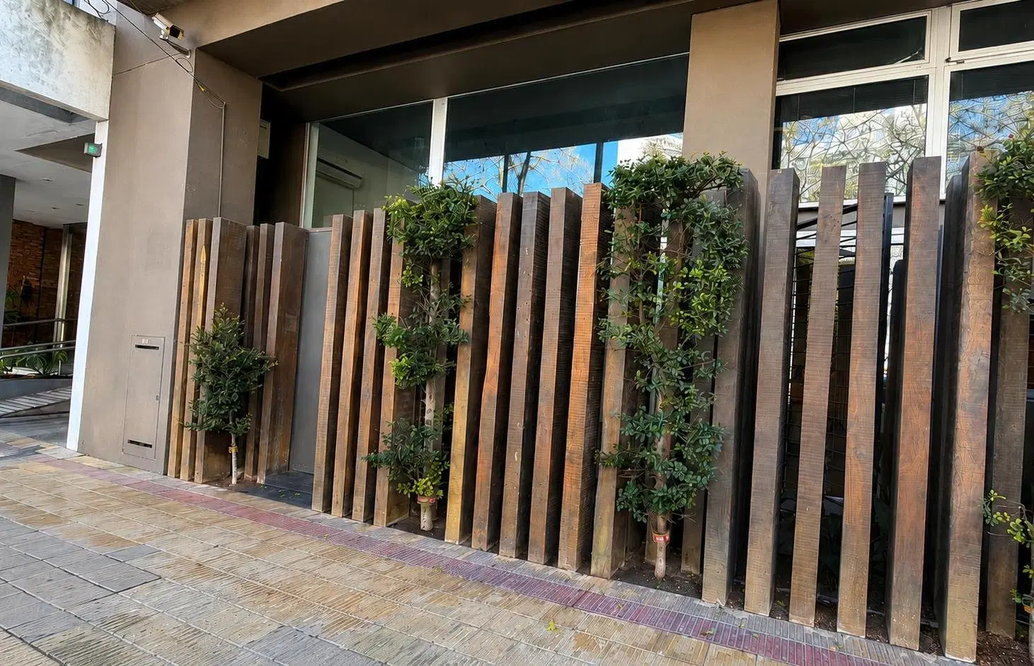 LOCAL COMERCIAL SOBRE AVENIDA 38 4 Y 5 1