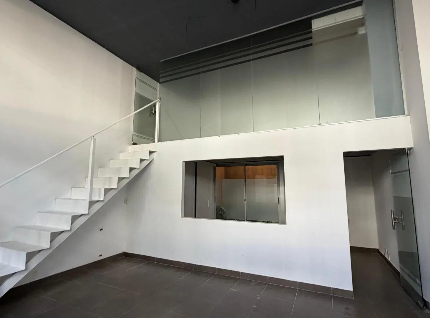 LOCAL COMERCIAL SOBRE AVENIDA 38 4 Y 5 2