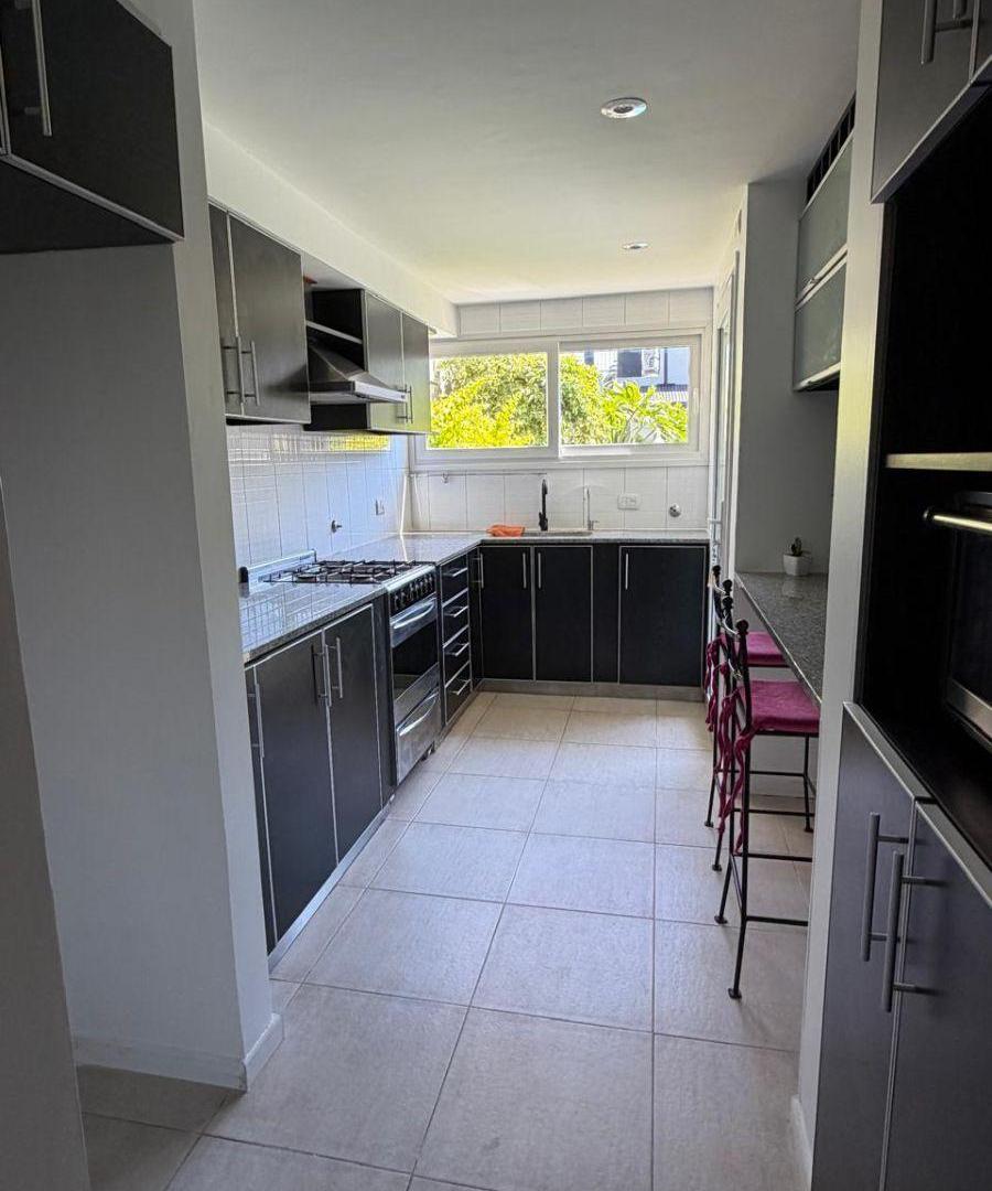 Foto de CASA EN VENTA 30 ENTRE 37 Y 38 LA PLATA, imagen 4