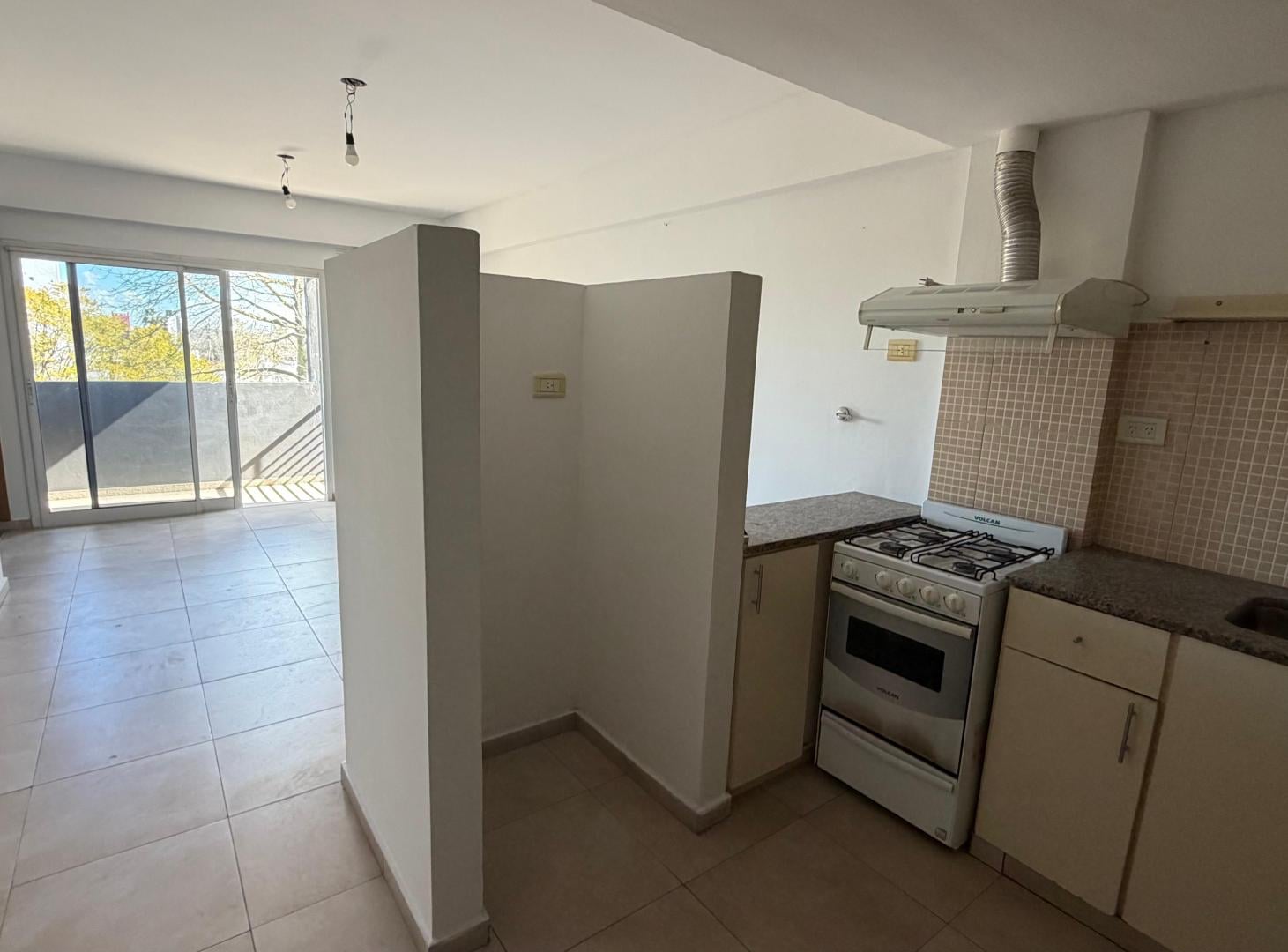 Foto de DEPARTAMENTO EN ALQUILER CALLE 19 64 Y 65, imagen 1