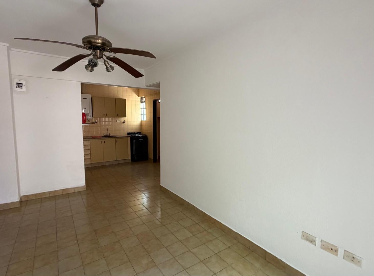 Foto de PH EN VENTA UN DORMITORIO CON PATIO 43 12 Y 13, imagen 5