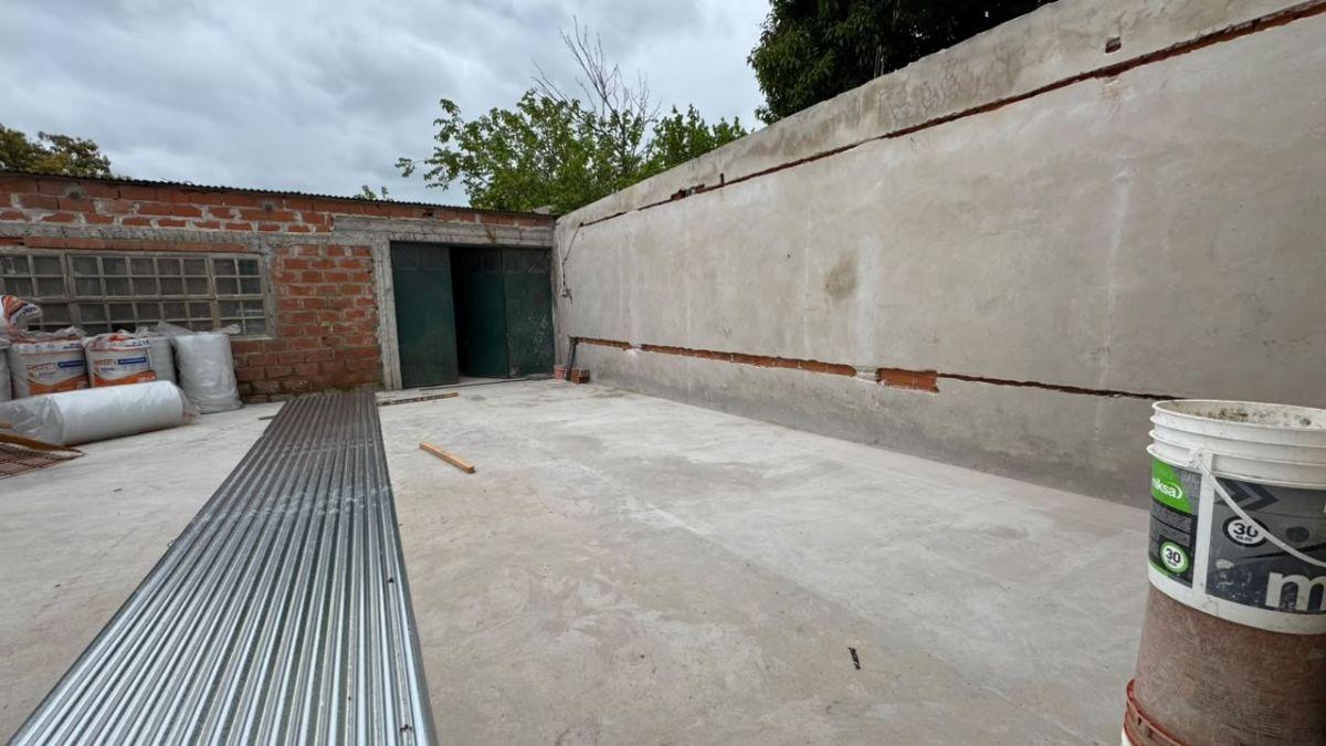 Foto de GALPÓN REMODELADO EN VENTA, EN TOLOSA, imagen 4