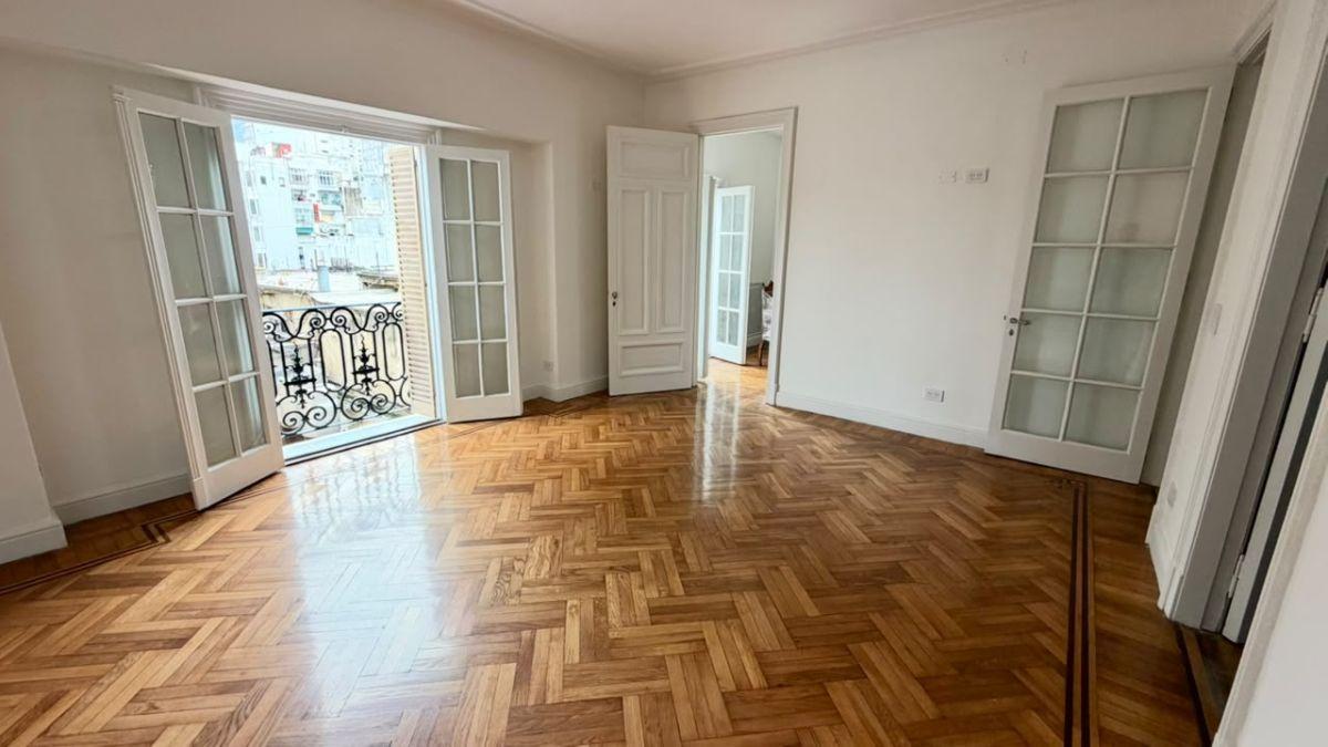 Foto de DEPARTAMENTO 3 DORMITORIOS REMODELADO | TALCAHUANO 325, CABA, imagen 1