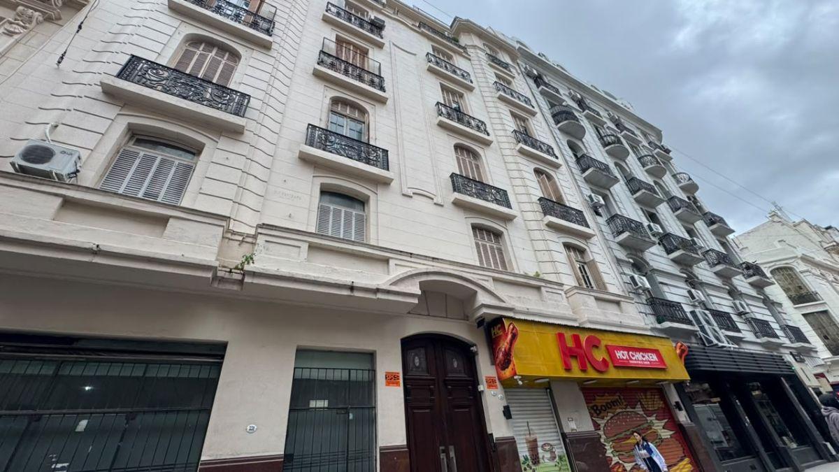 Foto de DEPARTAMENTO 3 DORMITORIOS REMODELADO | TALCAHUANO 325, CABA, imagen 2