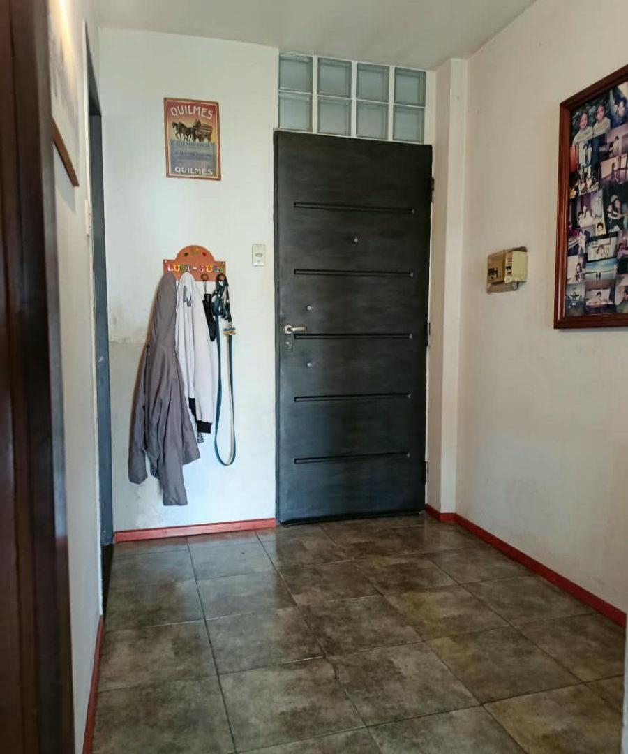 Foto de Departamento de 148 m² con 3 dormitorios en venta en La Plata, imagen 2