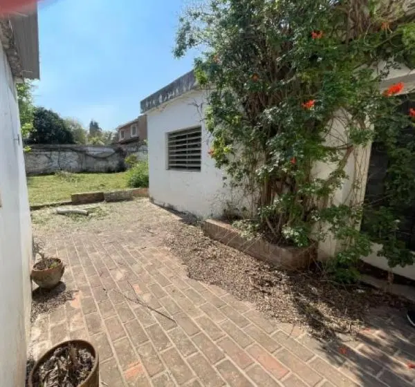 Casa 350 m2 con amplio terreno apto 3 duplex en venta en Argüello 4