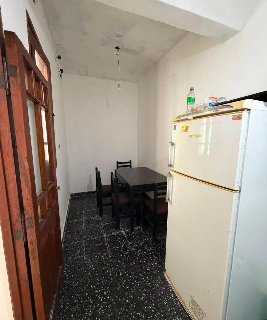 Casa con 10 dormitorios en venta en Alberdi apto comercio 4