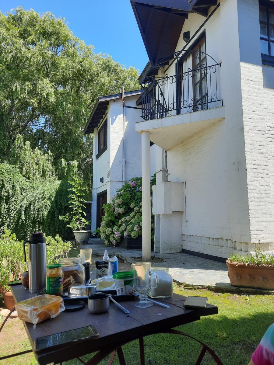 Se Vende Casa de 4amb en Costa Azul 5