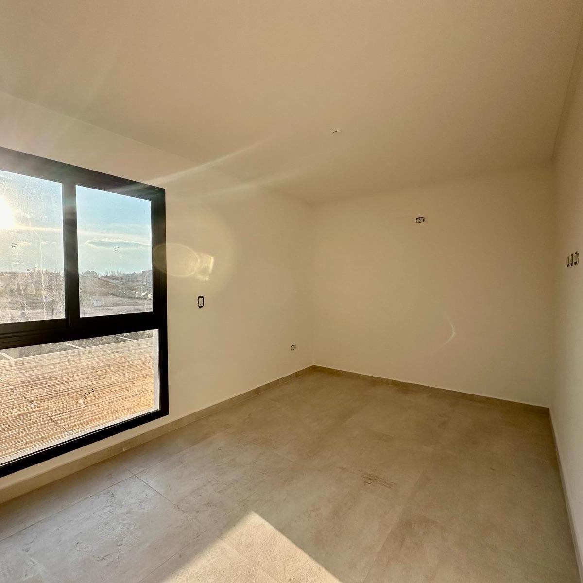 Casa con Dormitorio Prinpal en Pb! 2