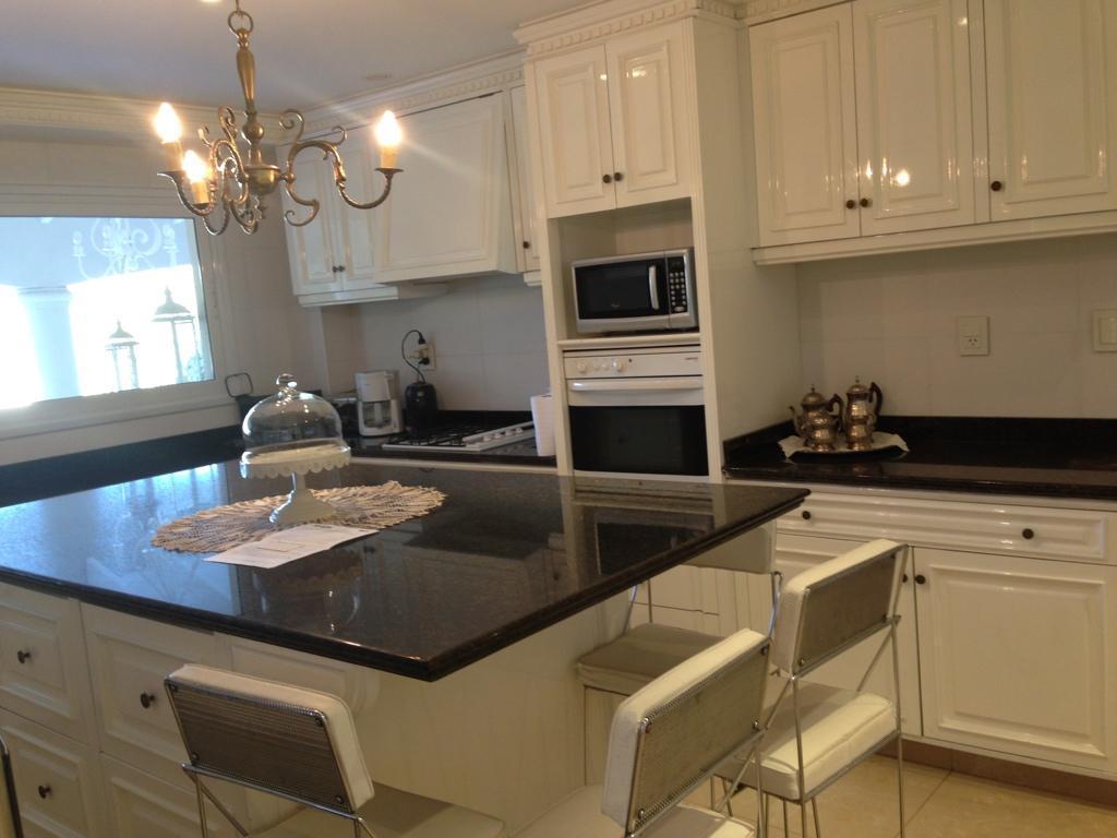 Exclusiva y Unica Residencia en Venta 5 Dorm.! 2