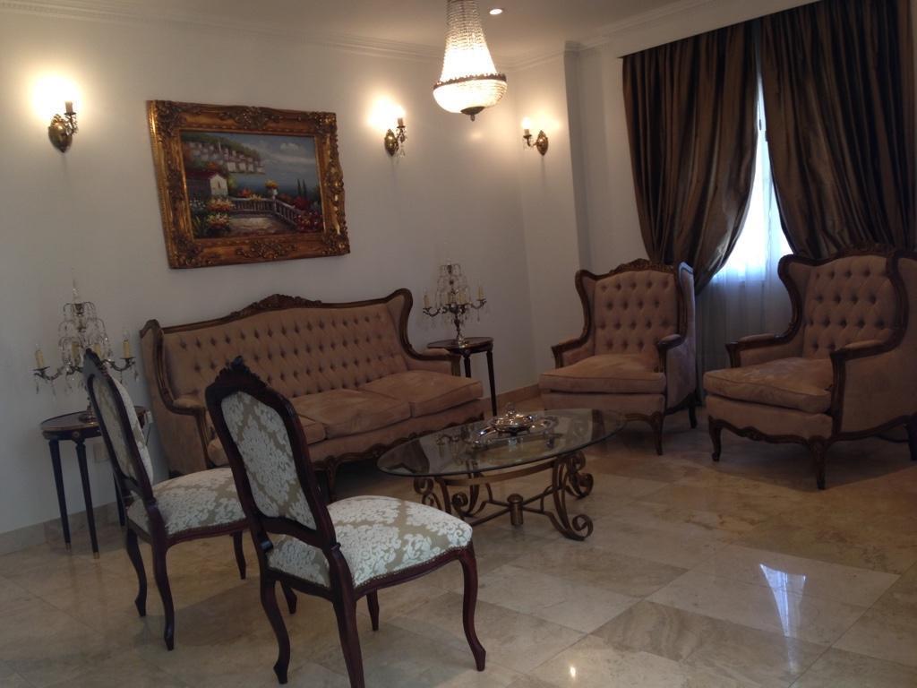 Exclusiva y Unica Residencia en Venta 5 Dorm.! 3