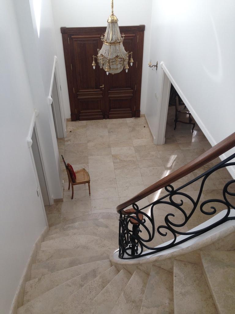 Exclusiva y Unica Residencia en Venta 5 Dorm.! 2