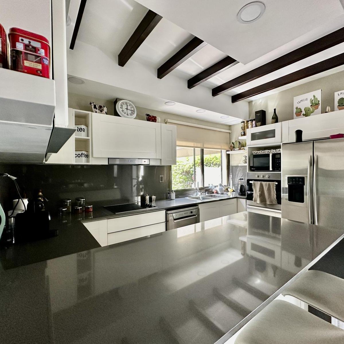 4 Dorm, Estar Diario y Cocina Comedor. Piscina 3