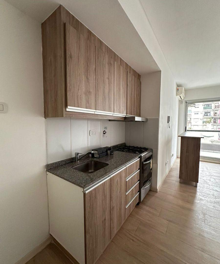 Foto de MODERNO DPTO CON BALCÓN Y PATIO EN VILLA CRESPO, imagen 4