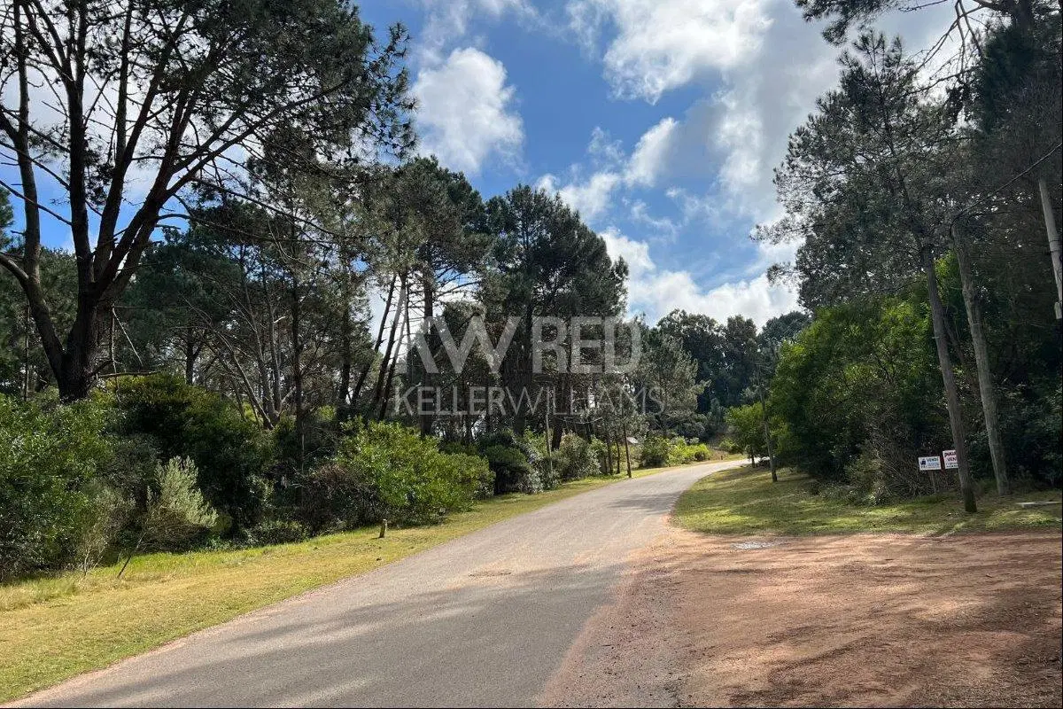 VENTA Terreno Club del Lago Punta Ballena 5