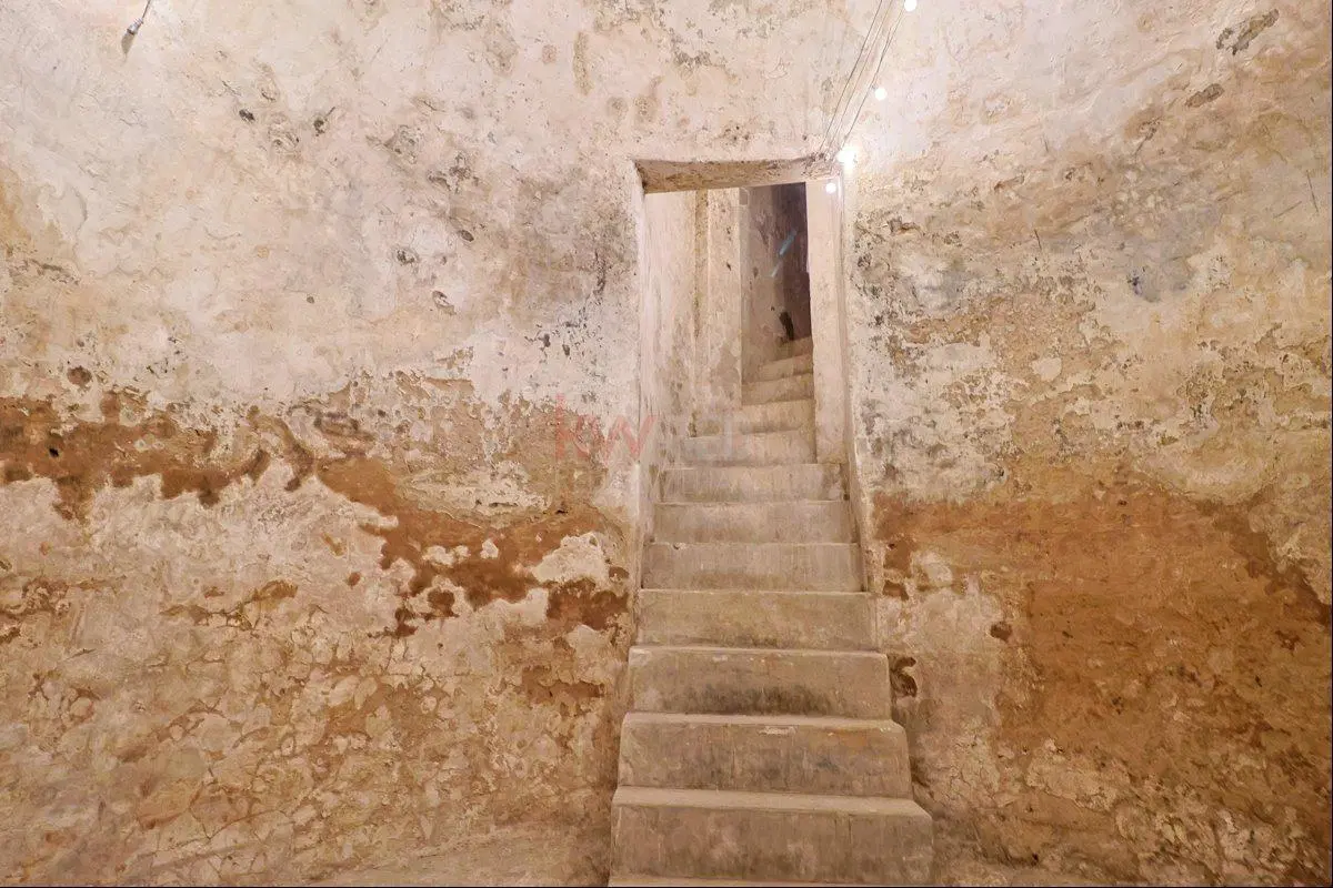 Venta Loft , Local Comercial , Estacionamiento, Oficina en Ciudad Vieja con renta 5