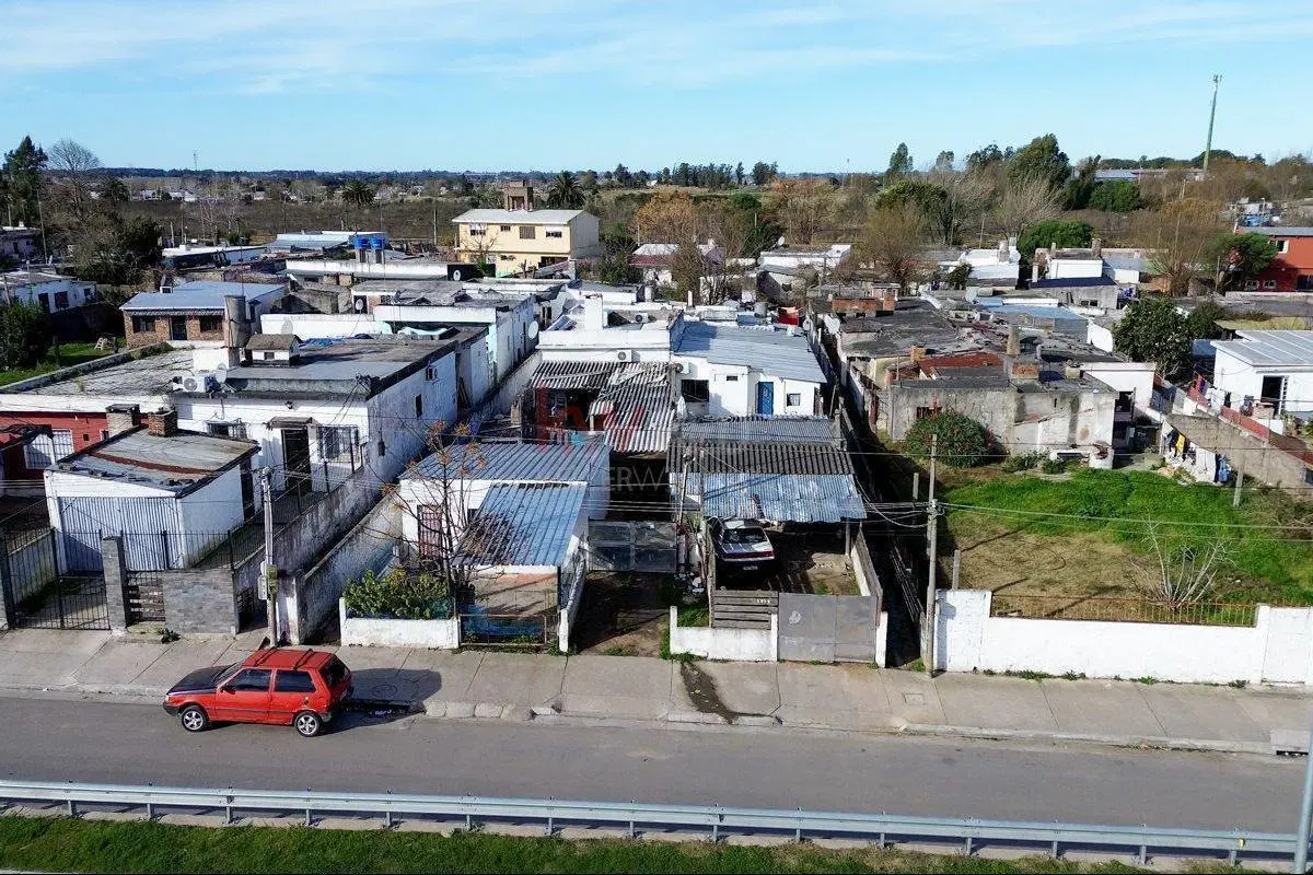 VENTA Complejo de viviendas en Belloni y 102 179.000U$$ 2