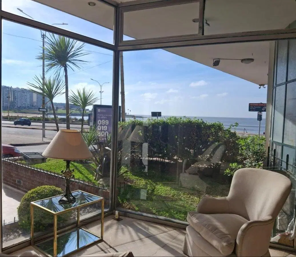 Alquiler y venta de Apartamento 3 dormitorios Rambla de Pocitos 3