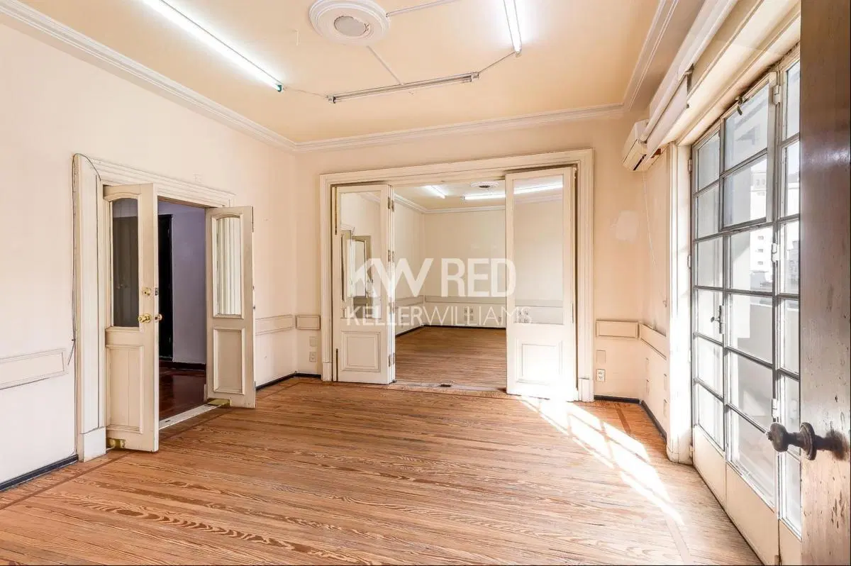 VENTA de apartamento de 8 habitaciones en Centro de Montevideo 4