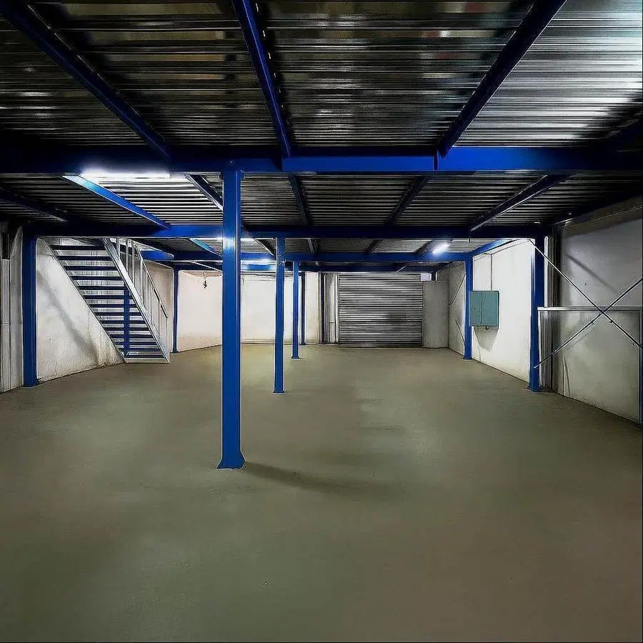 VENTA o ALQUILER Local industrial Próximo al Puerto Aguada 2