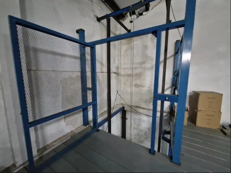 VENTA o ALQUILER Local industrial Próximo al Puerto Aguada 3