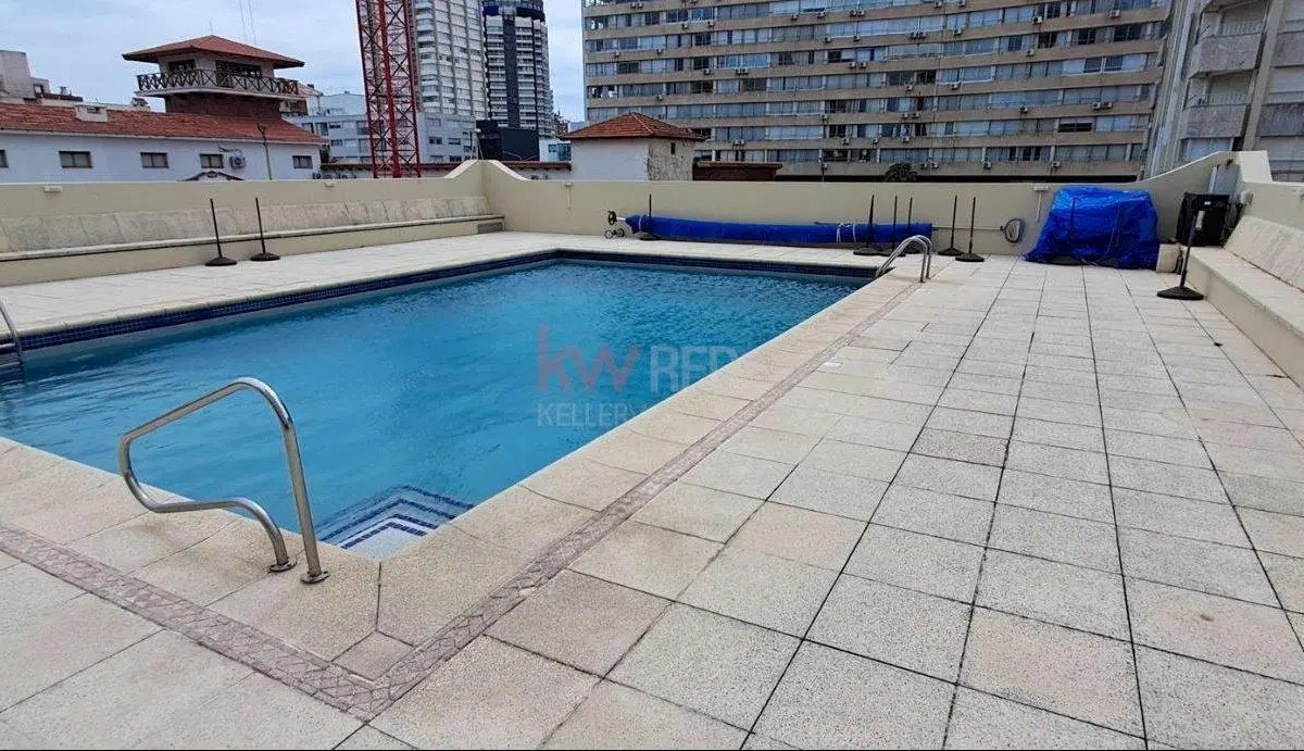 ALQUILER DE TEMPORADA 1 Dormitorios y medio y Garaje. PENINSULA PUNTA DEL ESTE 4