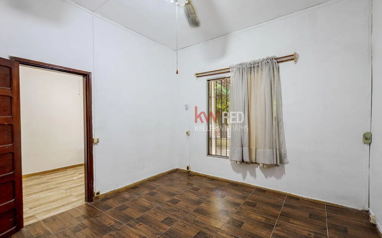 VENTA PH tipo CASA 2 dormitorios La Teja 5