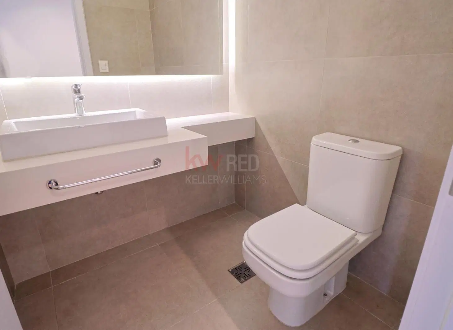 VENTA Apartamento 2 o 3 dormitorios 4 baños Edificio Verdenia Carrasco. 5