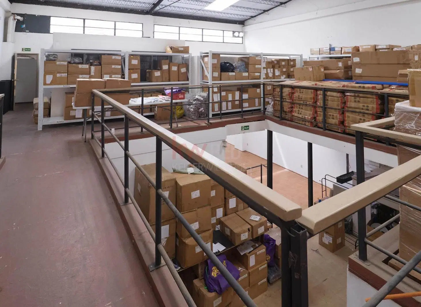 VENTA Depósito Local con Renta La Comercial Emilia Pardo Bazán 4