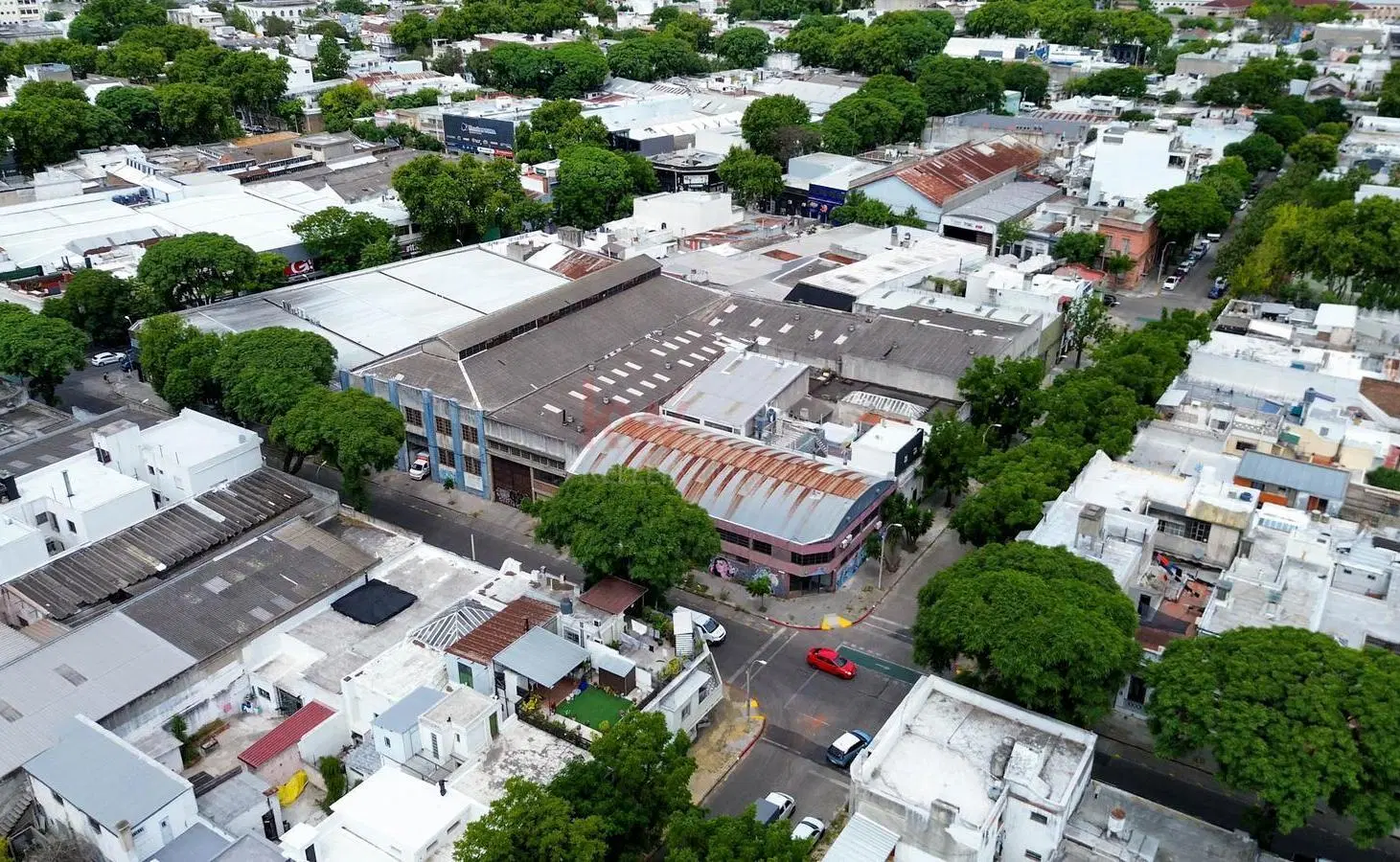 VENTA Depósito Local con Renta La Comercial Emilia Pardo Bazán 3