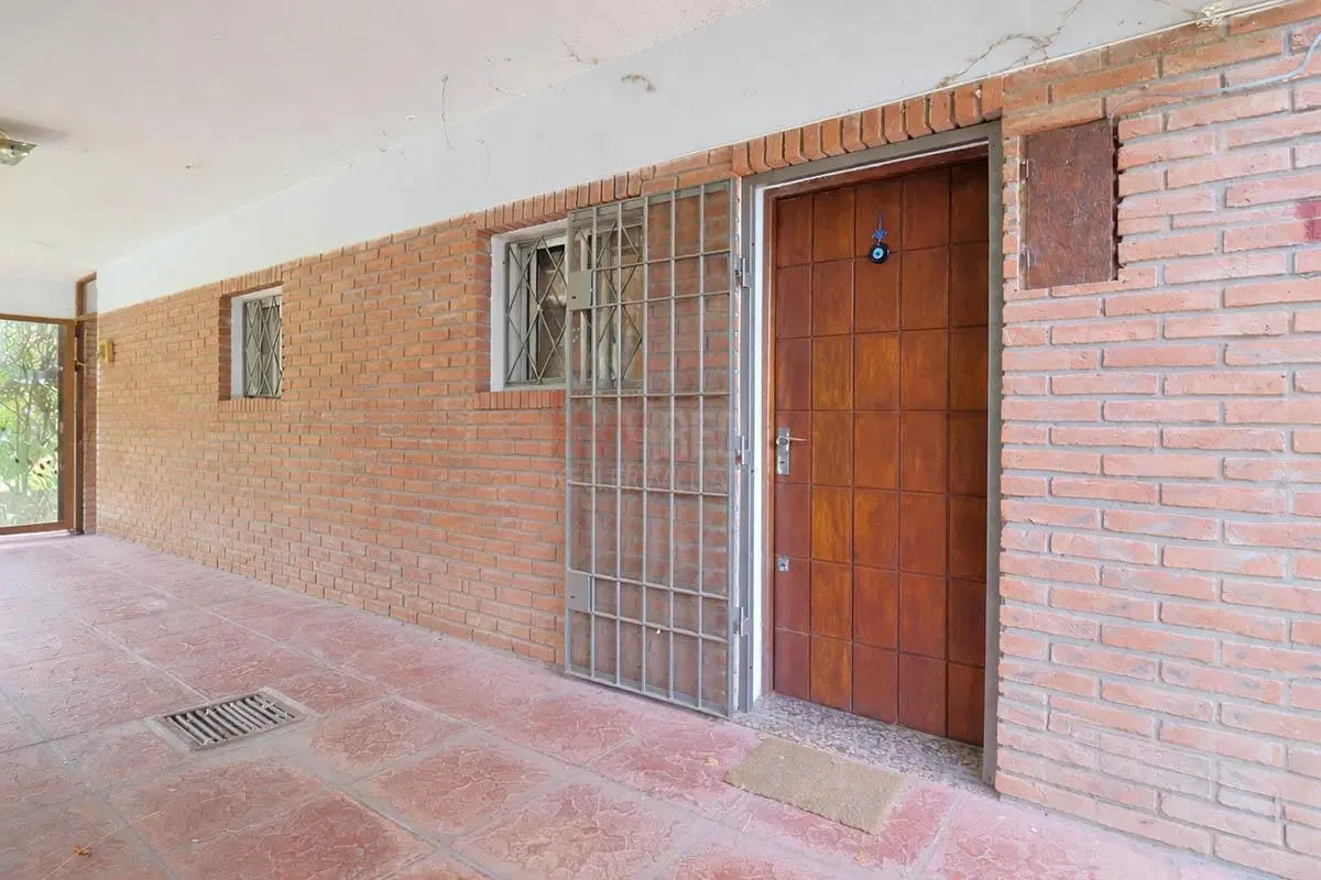 Venta casa 3 dormitorios, parrillero y barbacoa, Las Toscas. 2